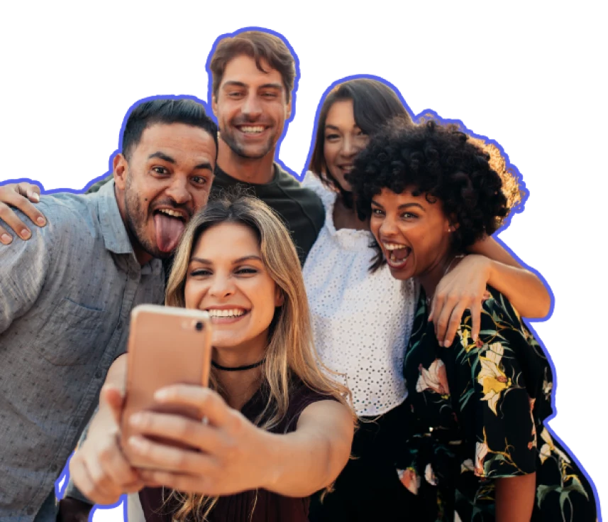 Equipo de Brutal Studios celebrando un selfie grupal